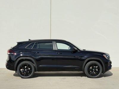2026 Volkswagen Atlas Cross Sport 2.0T SEL R-Line Black