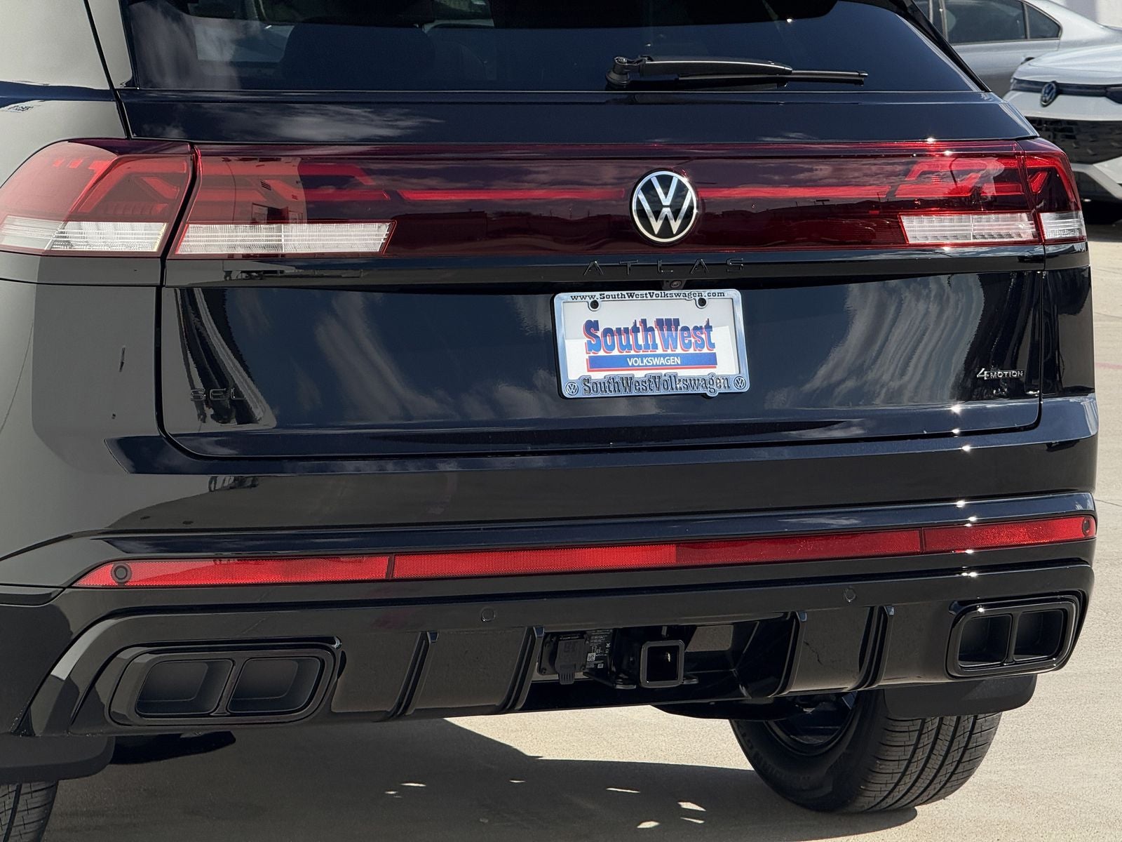 2026 Volkswagen Atlas Cross Sport 2.0T SEL R-Line Black