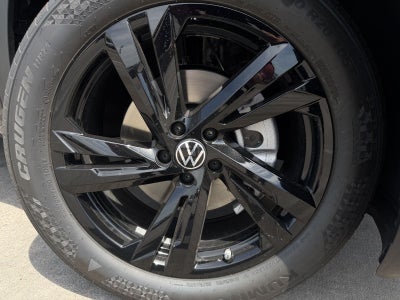 2026 Volkswagen Atlas Cross Sport 2.0T SEL R-Line Black