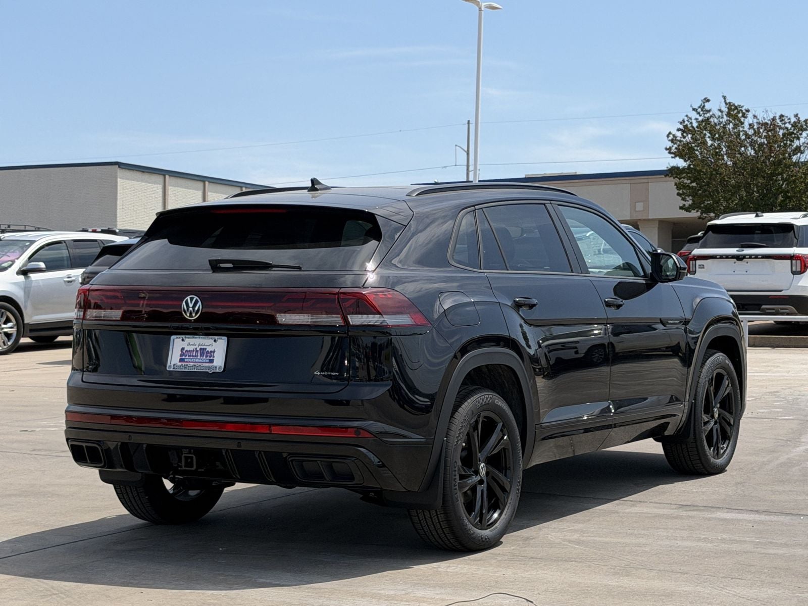 2026 Volkswagen Atlas Cross Sport 2.0T SEL R-Line Black