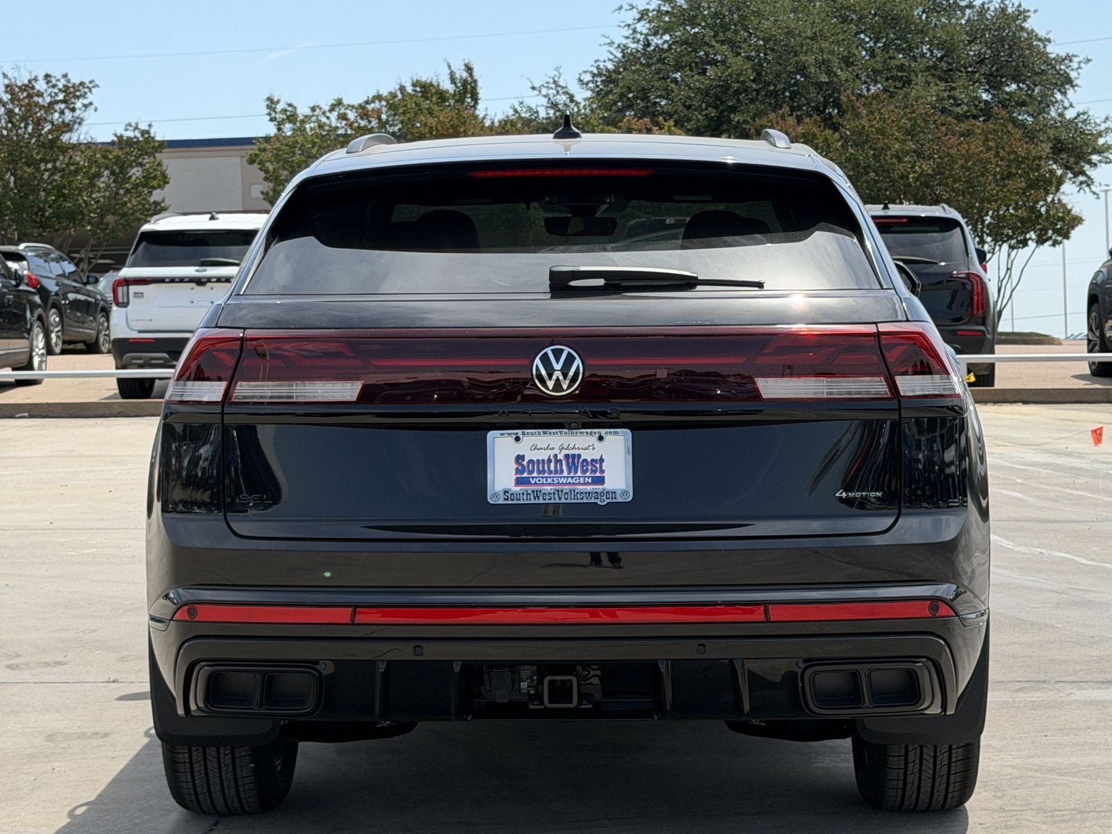 2026 Volkswagen Atlas Cross Sport 2.0T SEL R-Line Black