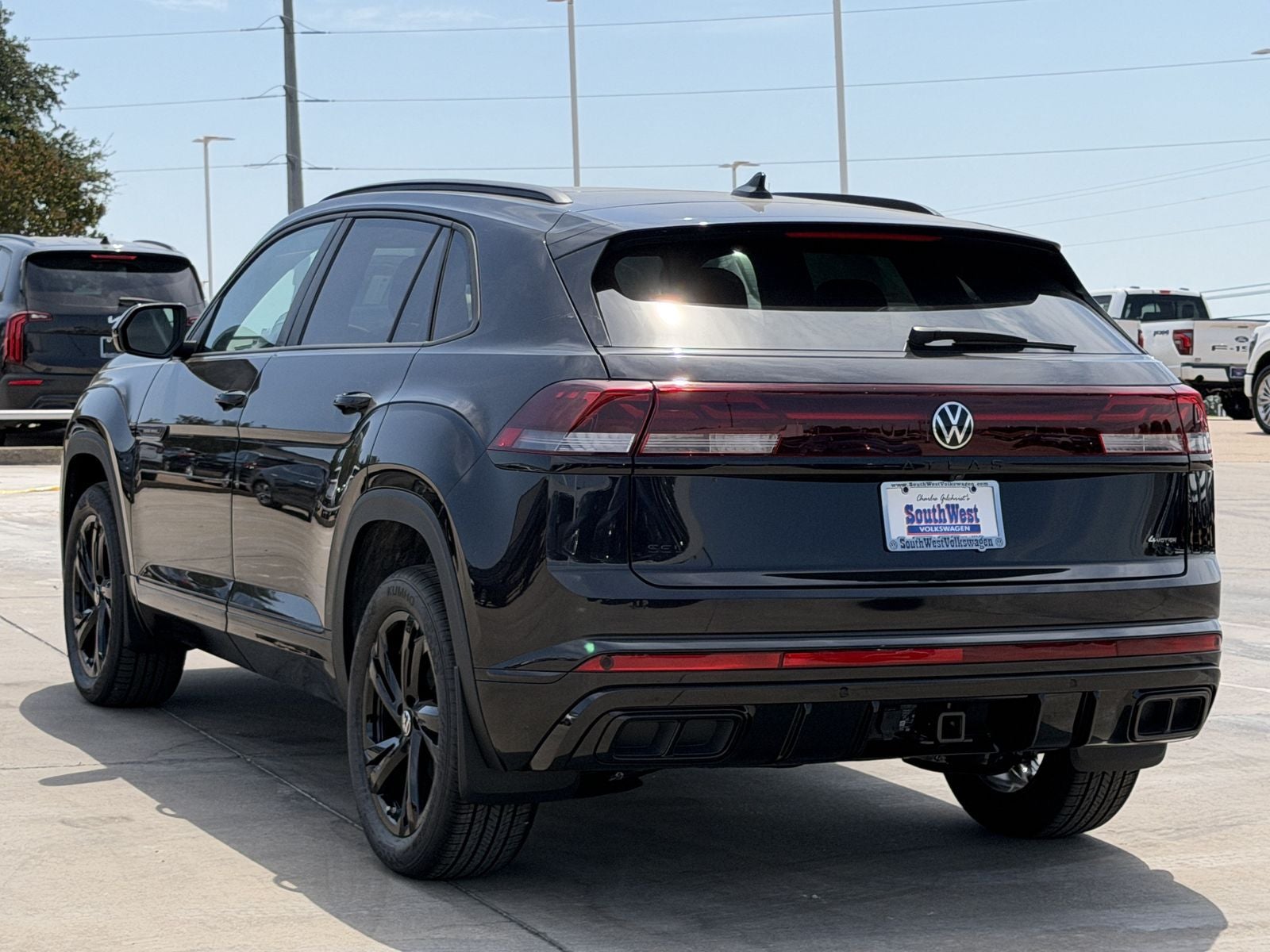 2026 Volkswagen Atlas Cross Sport 2.0T SEL R-Line Black