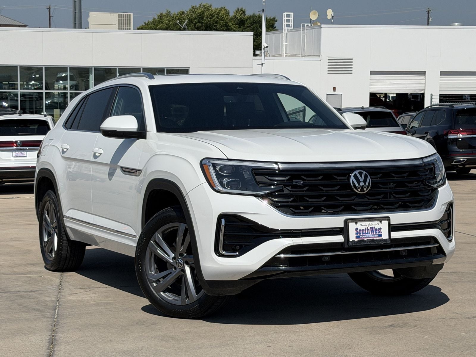 2024 Volkswagen Atlas Cross Sport 2.0T SEL R-Line
