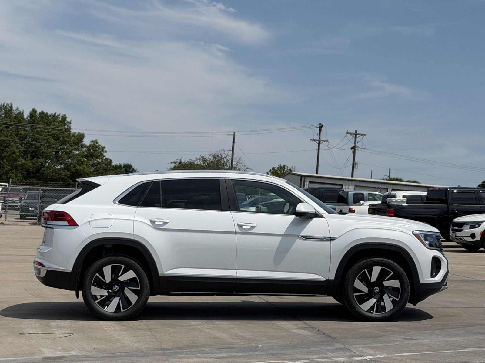 2026 Volkswagen Atlas Cross Sport 2.0T SEL