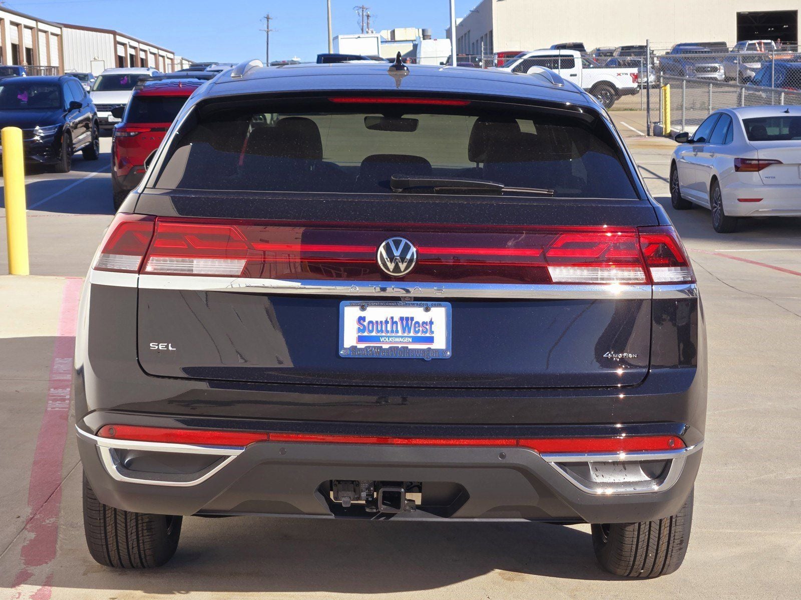 2025 Volkswagen Atlas Cross Sport 2.0T SEL