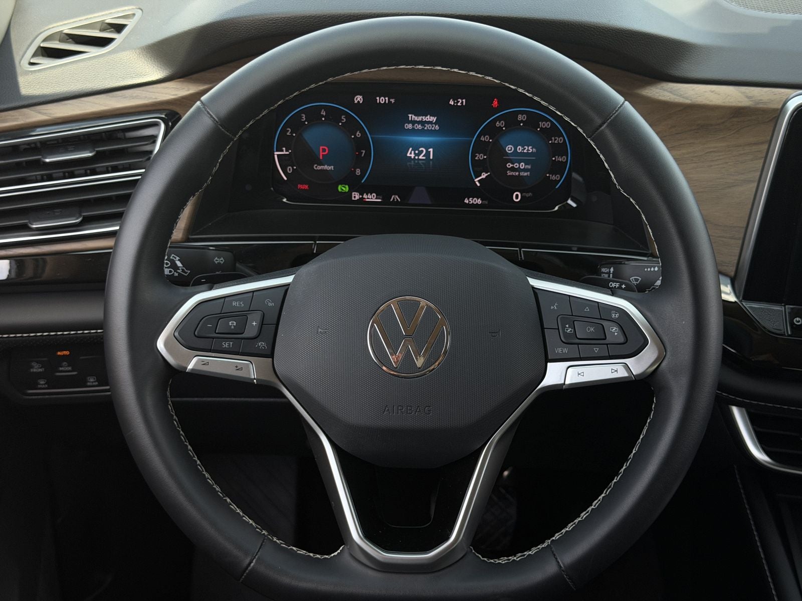 2026 Volkswagen Atlas 2.0T SE