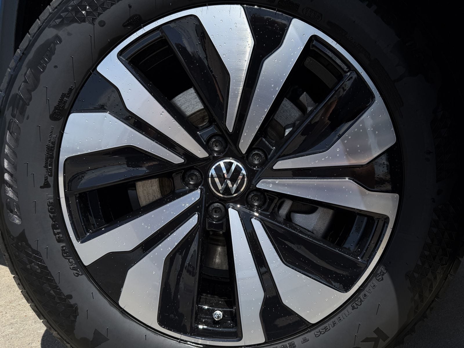 2026 Volkswagen Atlas 2.0T SE