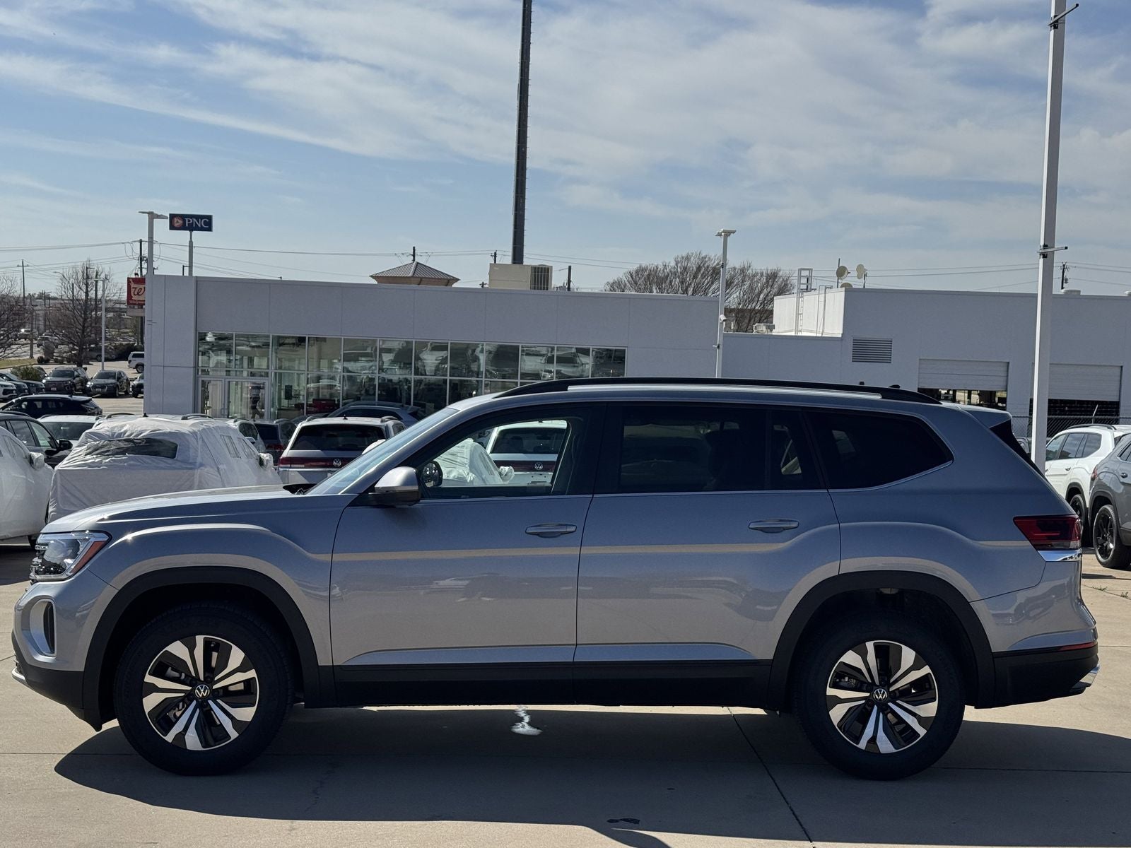 2026 Volkswagen Atlas 2.0T SE