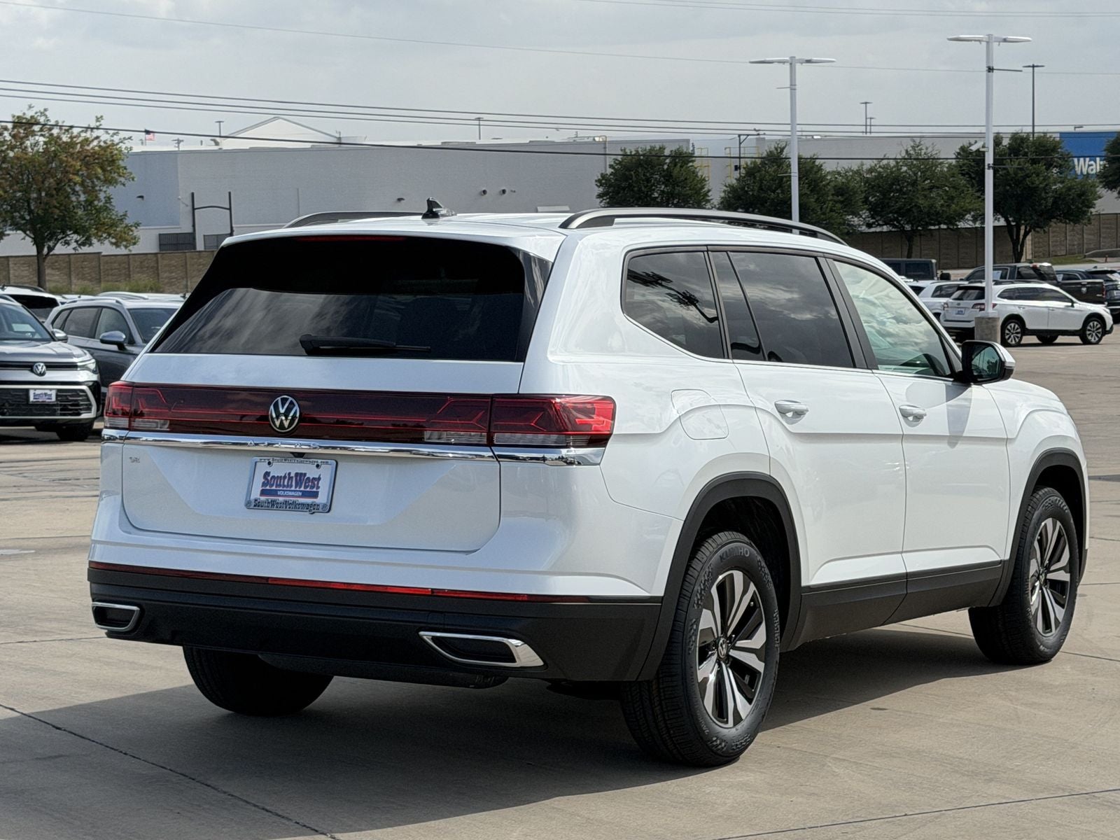 2026 Volkswagen Atlas 2.0T SE