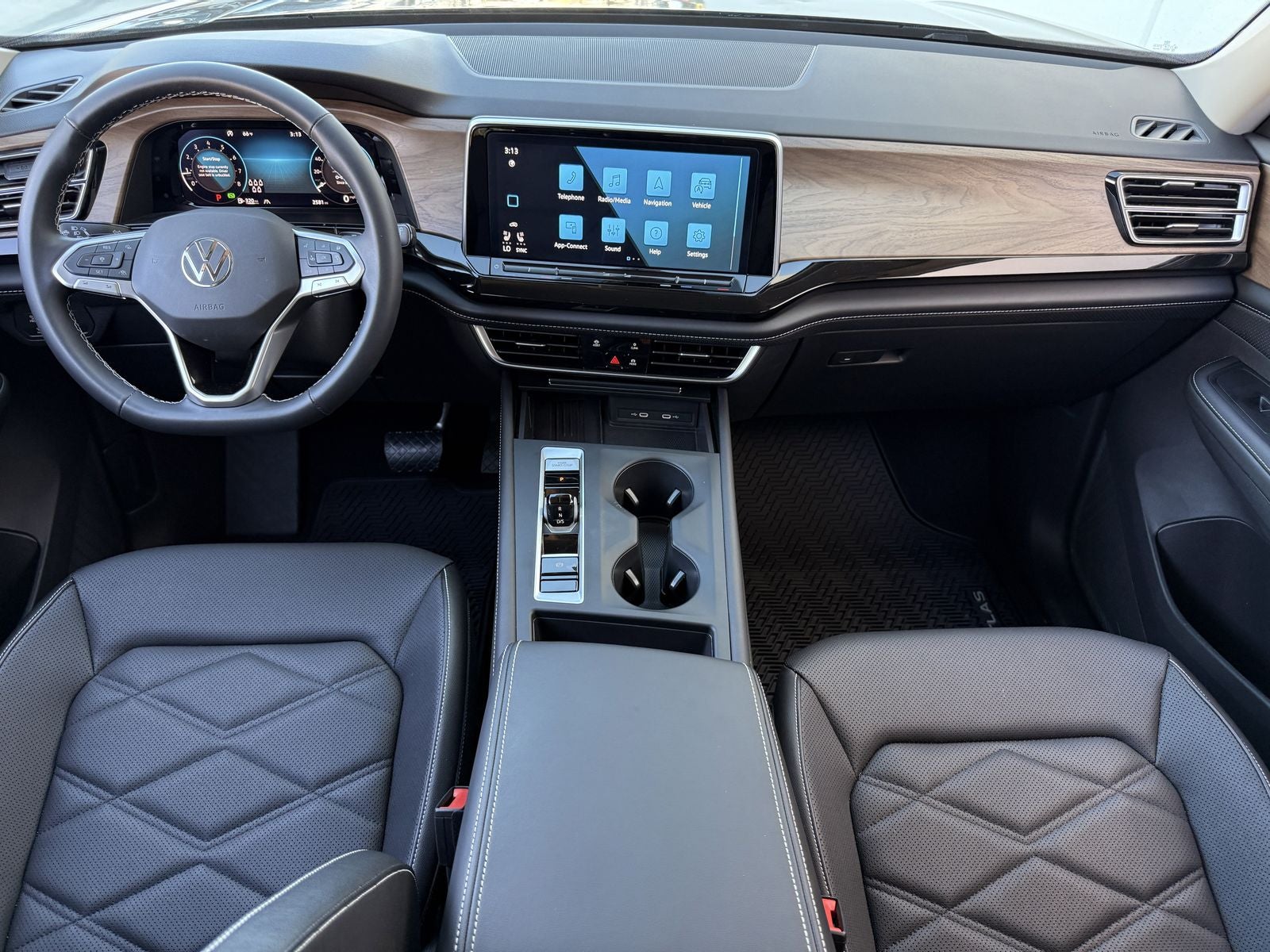 2025 Volkswagen Atlas 2.0T SE