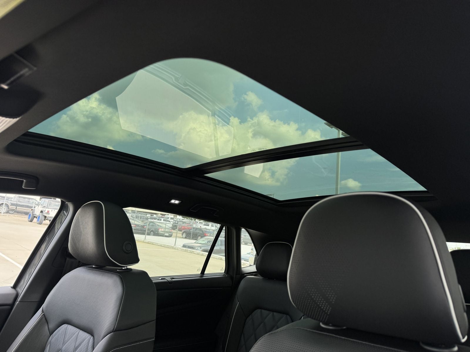 2026 Volkswagen Atlas Cross Sport 2.0T SEL Premium R-Line