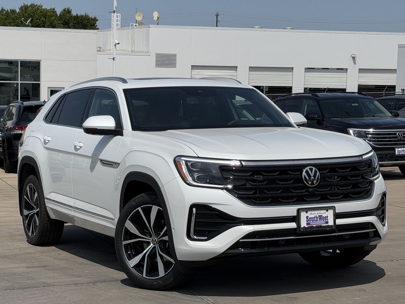 2026 Volkswagen Atlas Cross Sport 2.0T SEL Premium R-Line