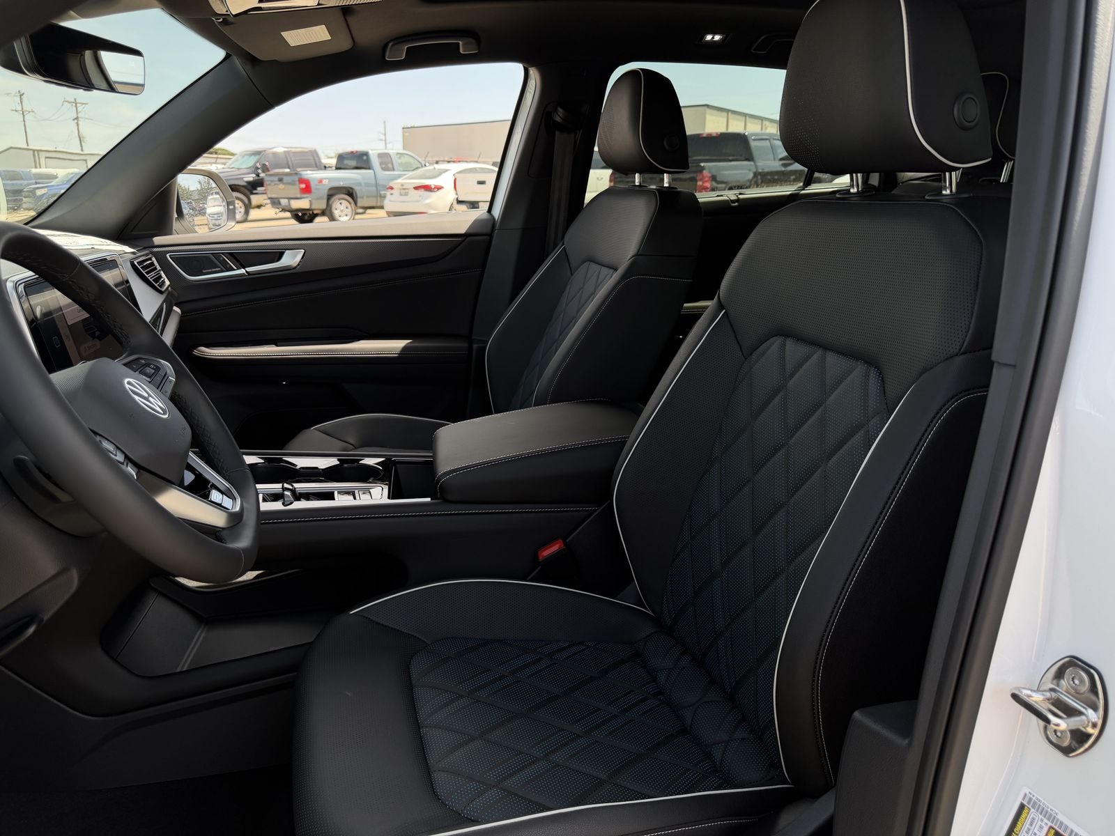 2026 Volkswagen Atlas Cross Sport 2.0T SEL Premium R-Line