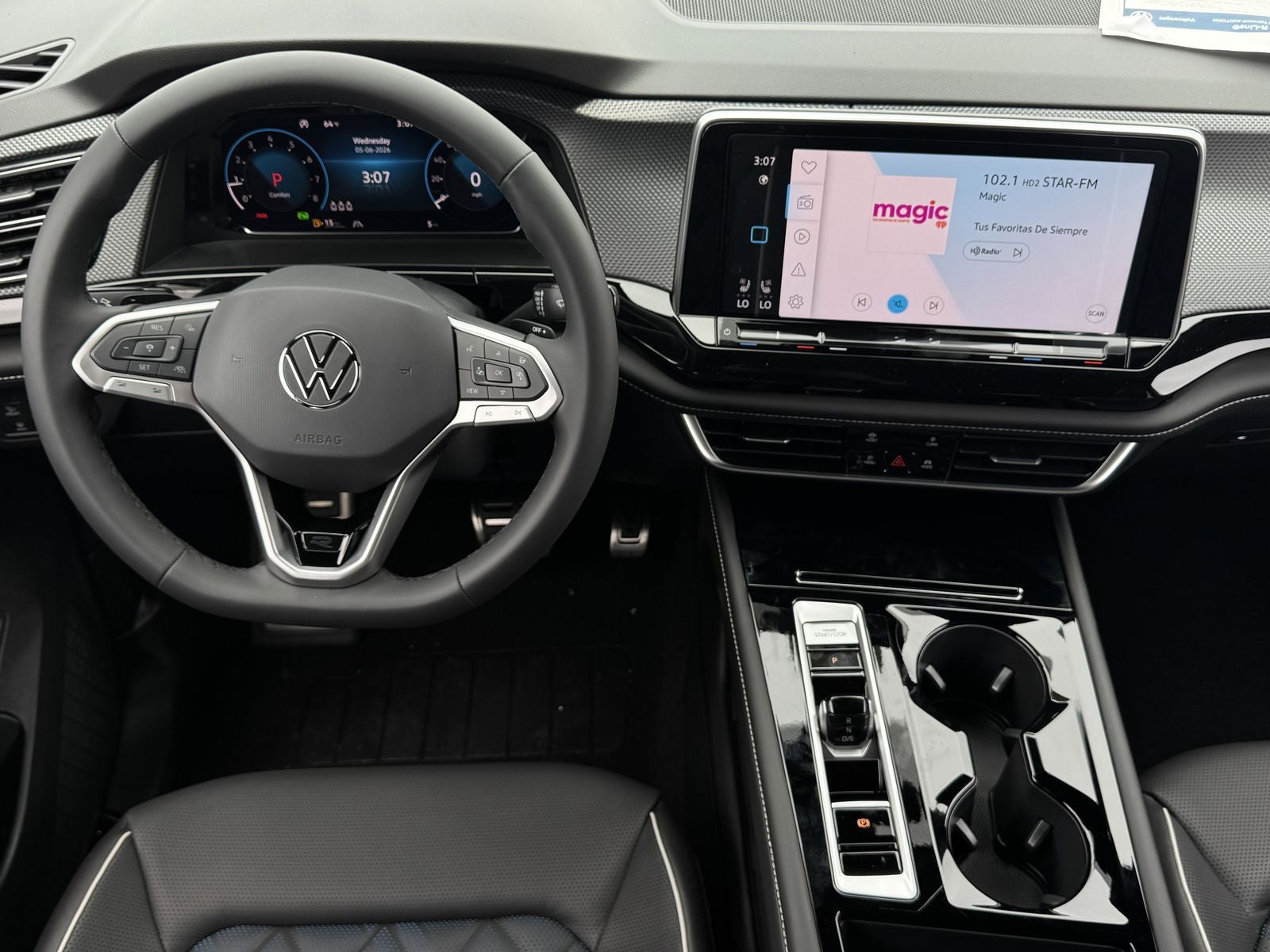 2026 Volkswagen Atlas Cross Sport 2.0T SEL Premium R-Line