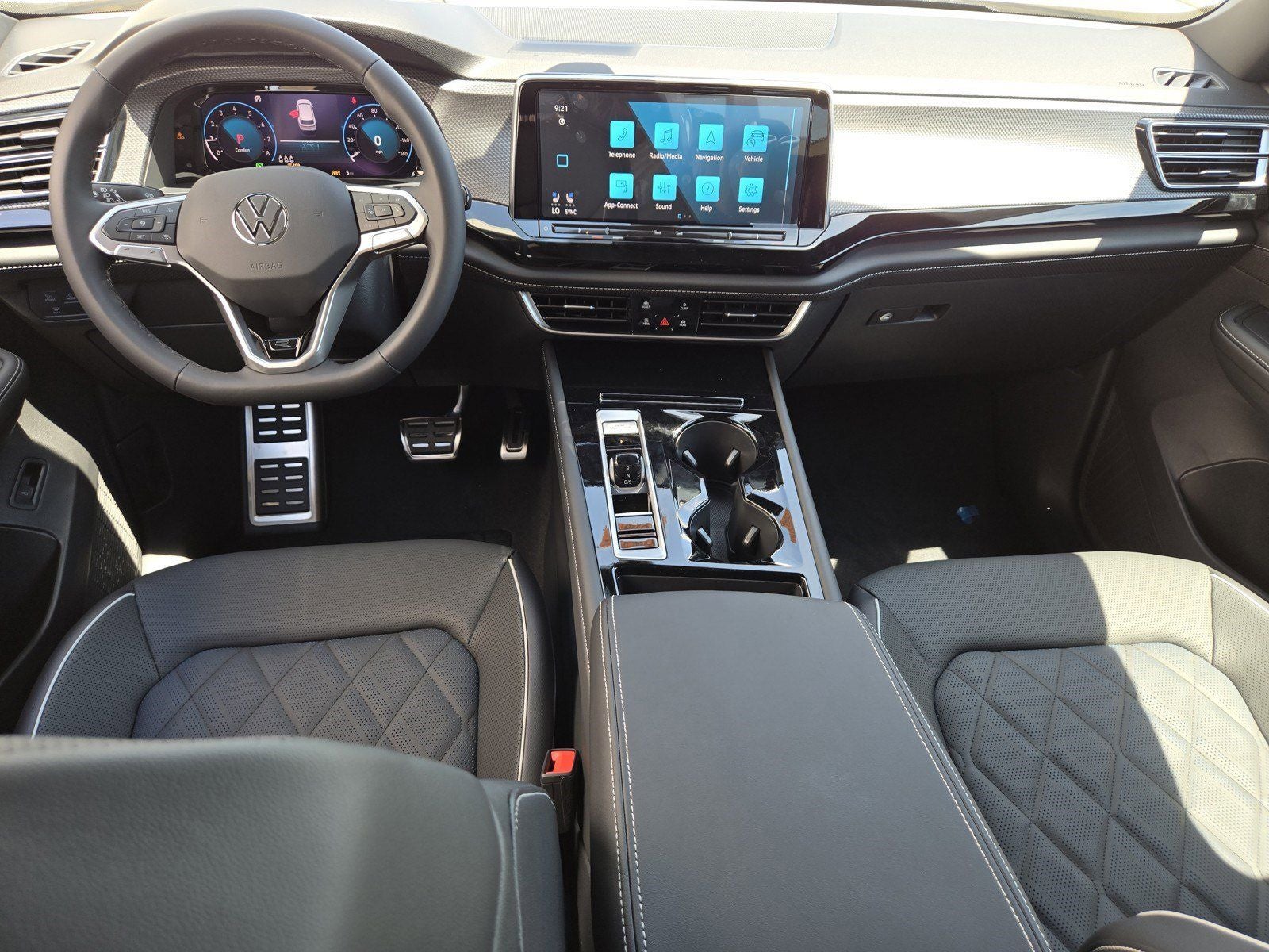 2024 Volkswagen Atlas Cross Sport 2.0T SEL Premium R-Line