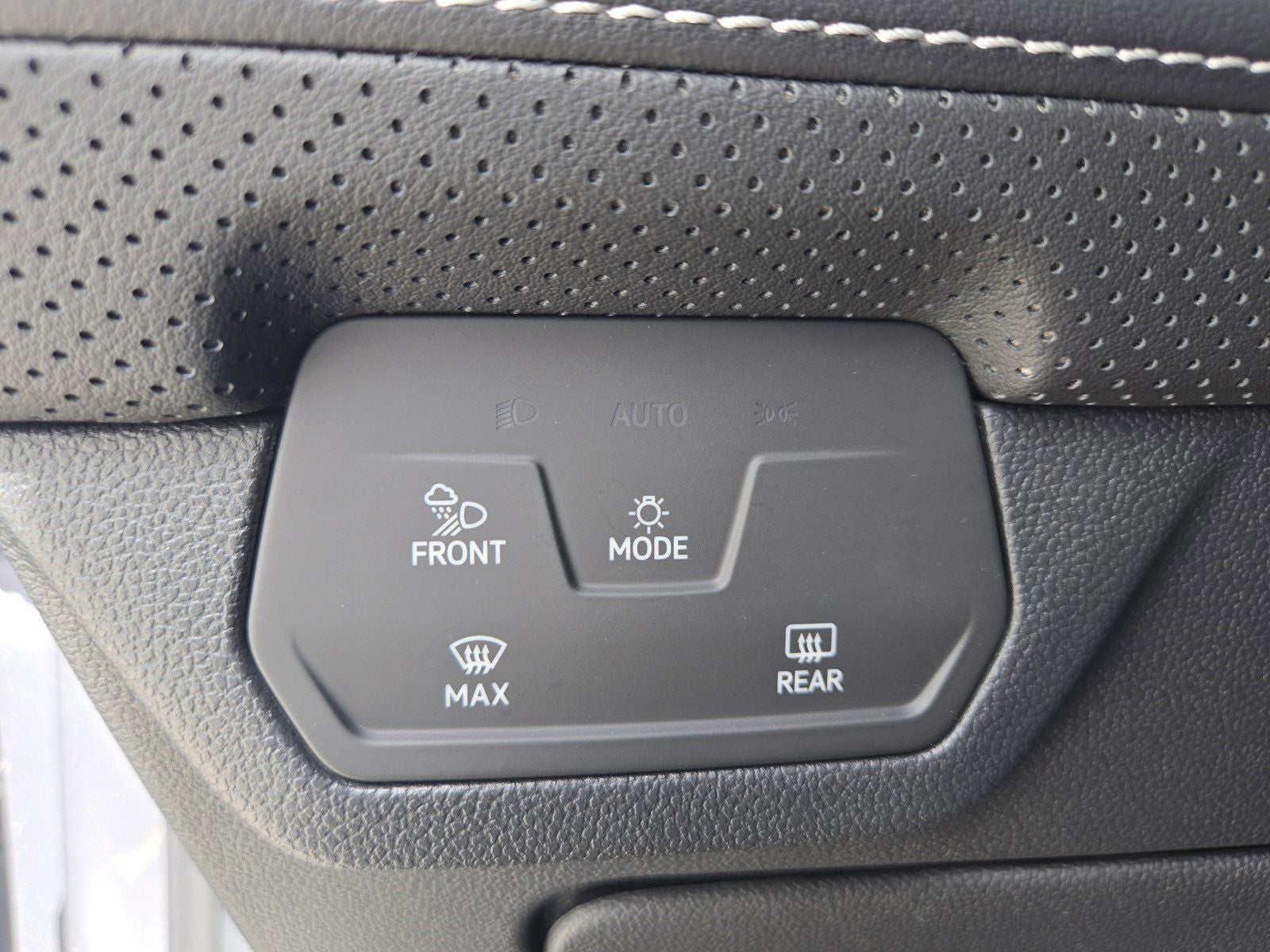 2024 Volkswagen Atlas Cross Sport 2.0T SEL Premium R-Line