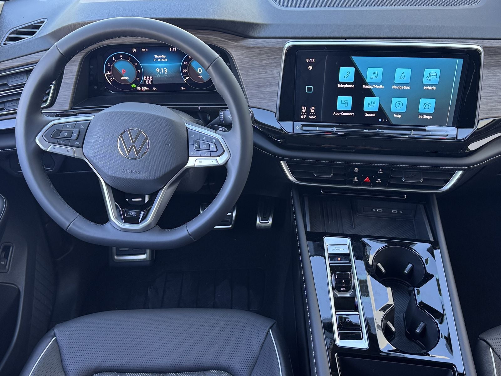 2026 Volkswagen Atlas 2.0T SEL Premium R-Line