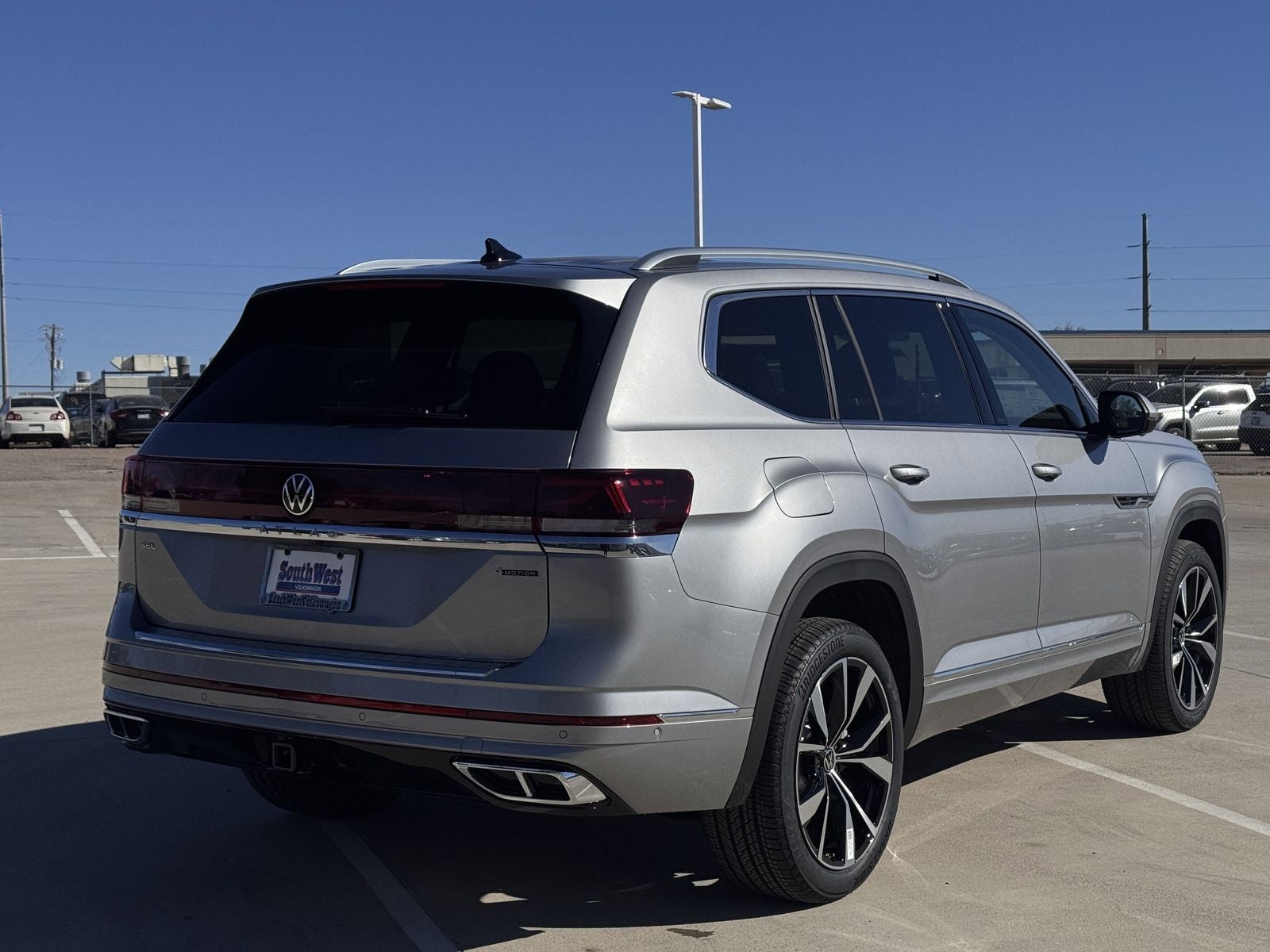 2026 Volkswagen Atlas 2.0T SEL Premium R-Line