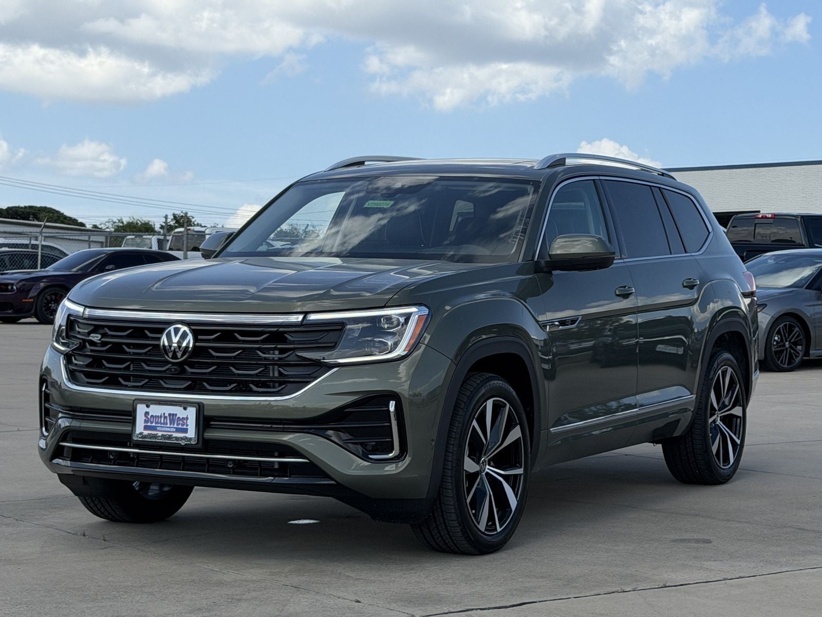 2026 Volkswagen Atlas 2.0T SEL Premium R-Line