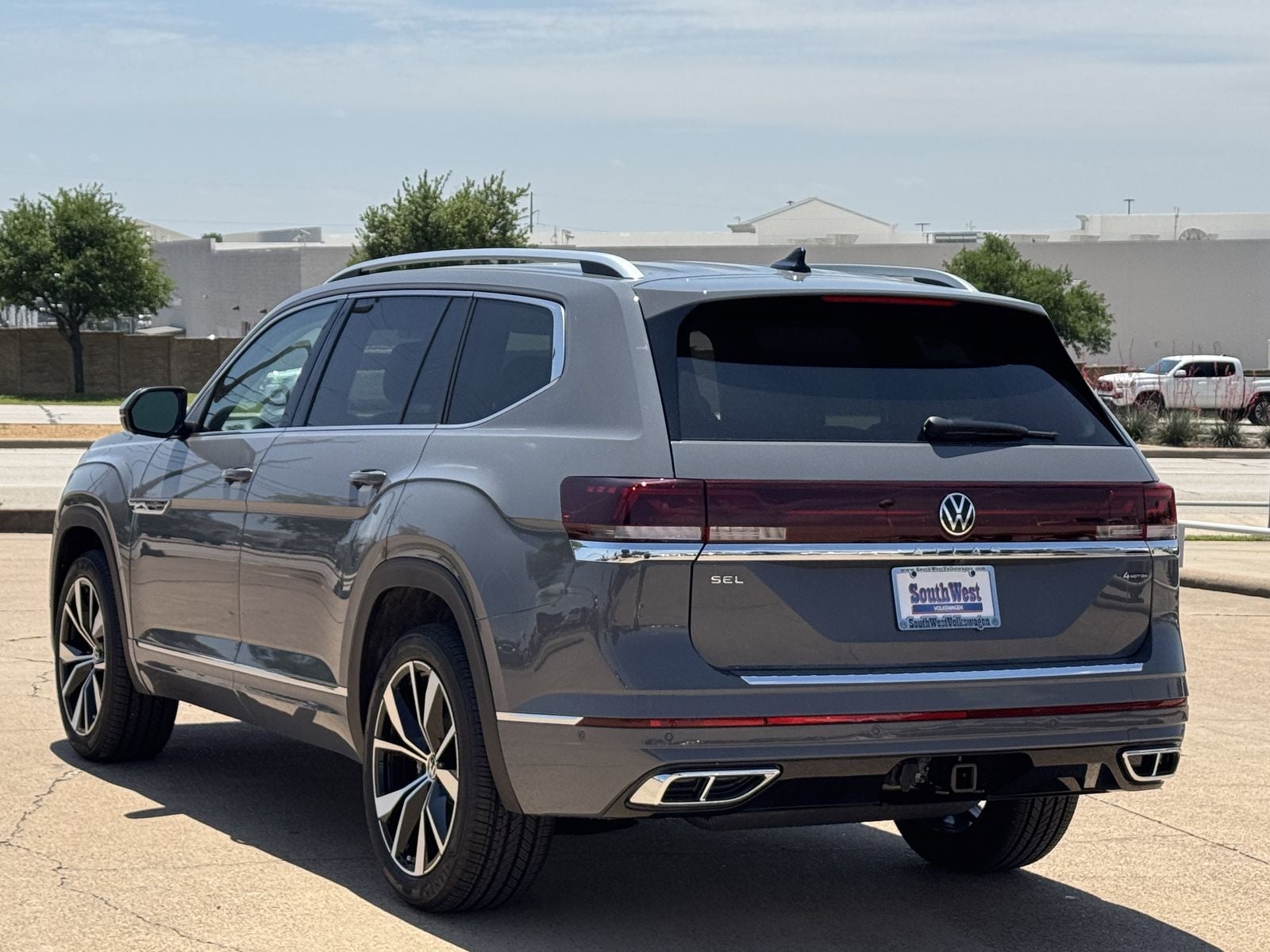 2026 Volkswagen Atlas 2.0T SEL Premium R-Line