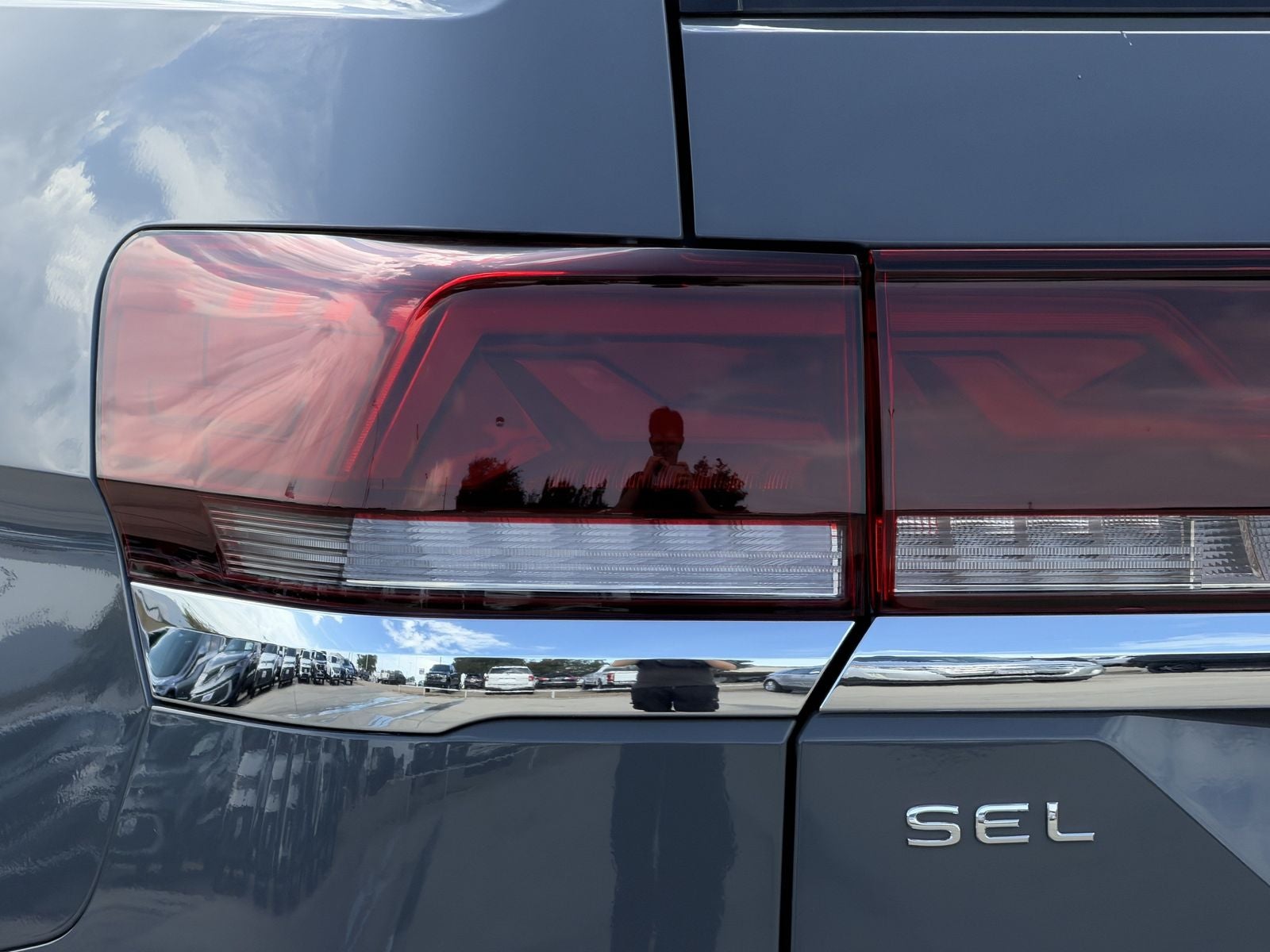 2026 Volkswagen Atlas 2.0T SEL Premium R-Line
