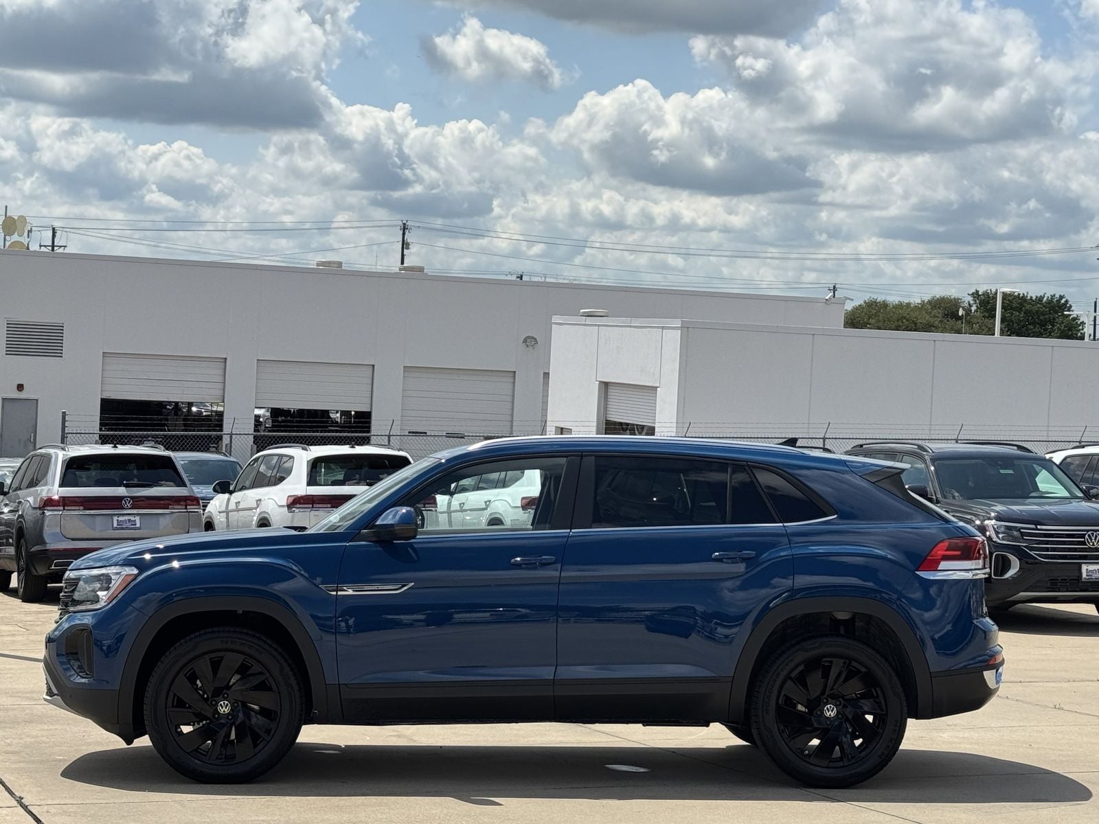 2026 Volkswagen Atlas Cross Sport 2.0T SE W/TECHNOLOGY