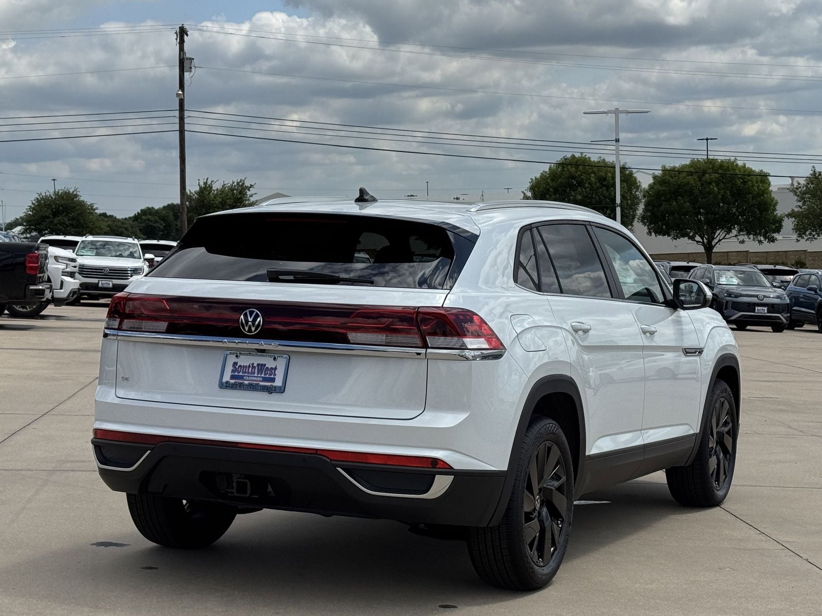 2026 Volkswagen Atlas Cross Sport 2.0T SE W/TECHNOLOGY