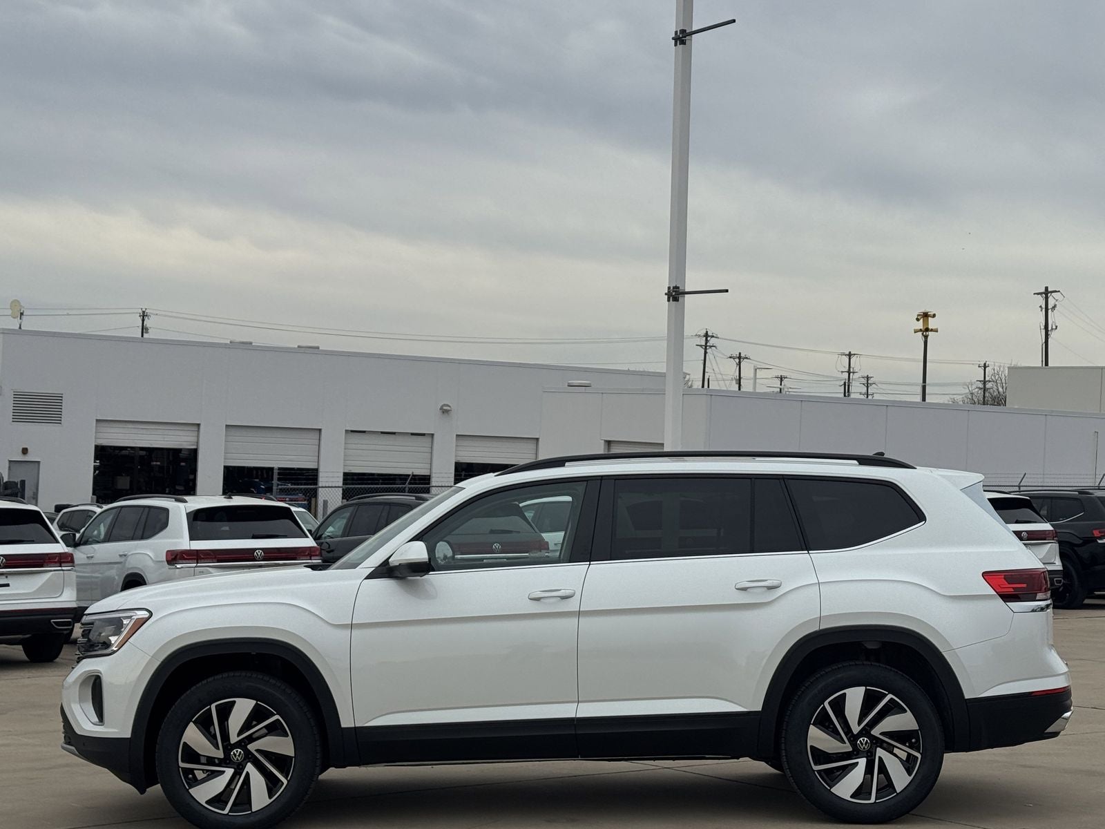 2026 Volkswagen Atlas 2.0T SE W/TECHNOLOGY