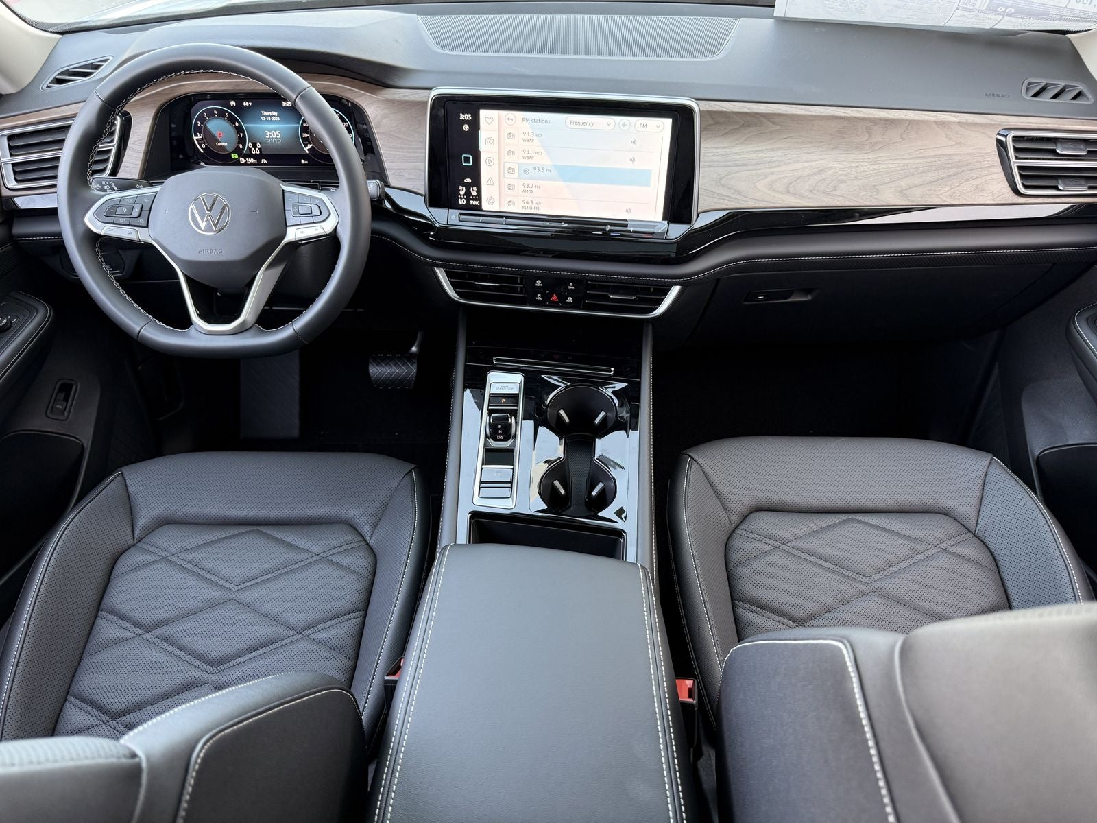 2026 Volkswagen Atlas 2.0T SE W/TECHNOLOGY