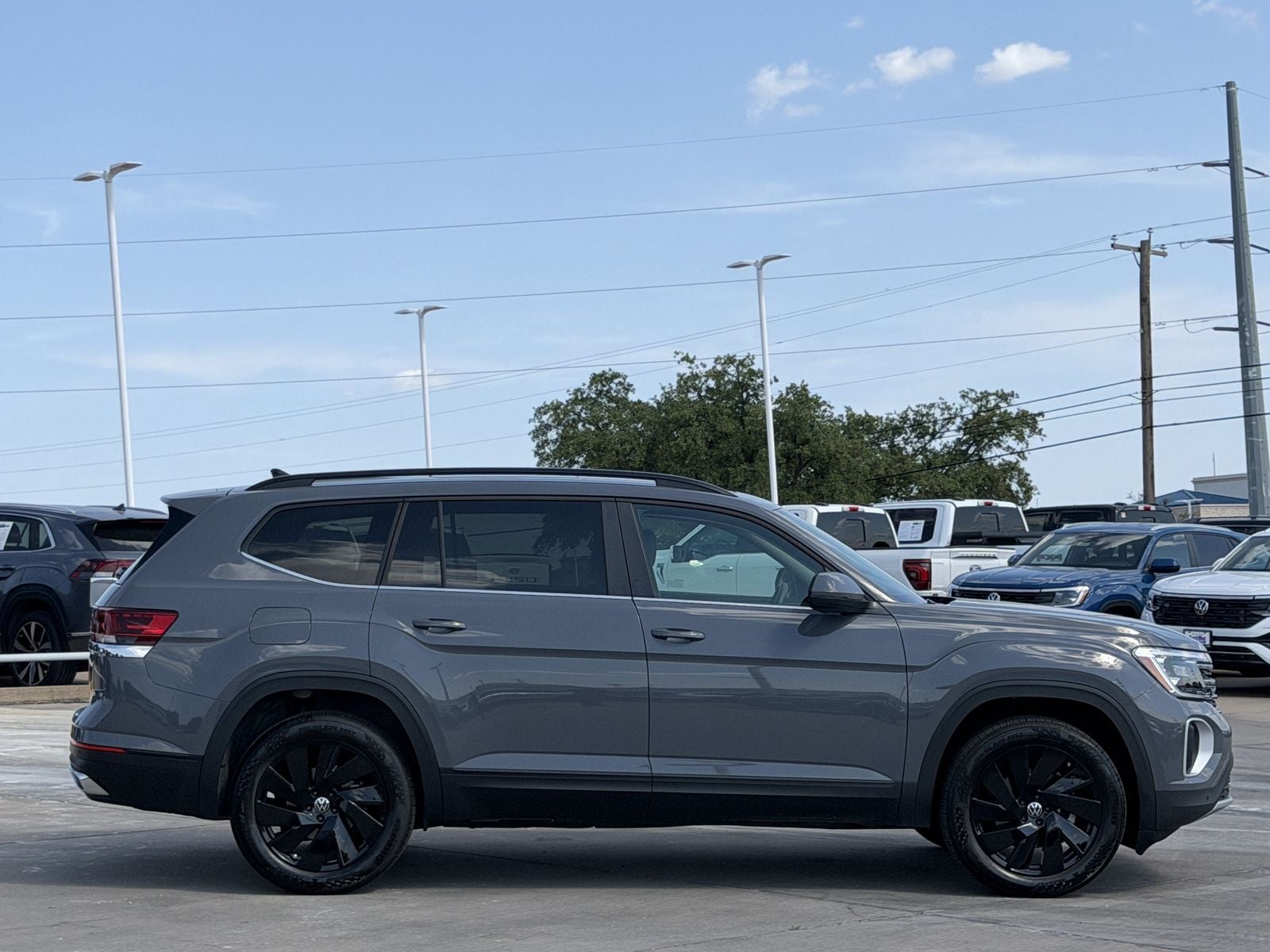 2026 Volkswagen Atlas 2.0T SE W/TECHNOLOGY