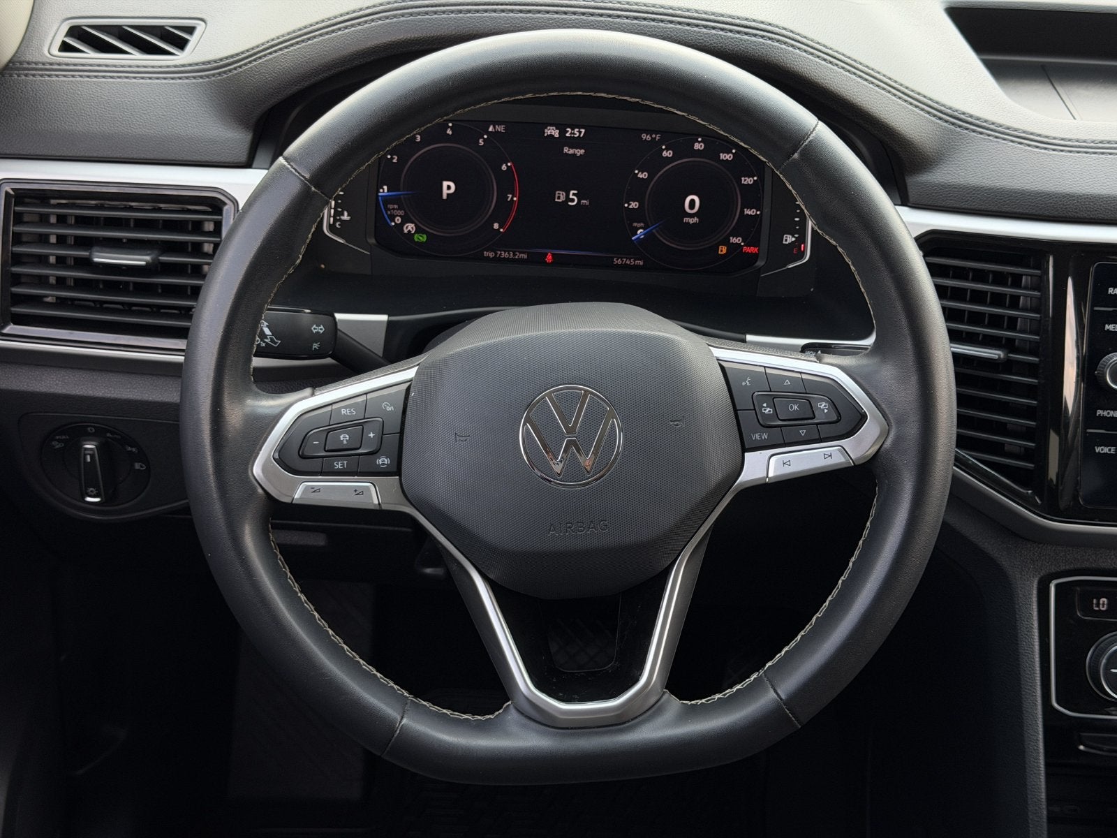 2023 Volkswagen Atlas 3.6L V6 SE w/Technology