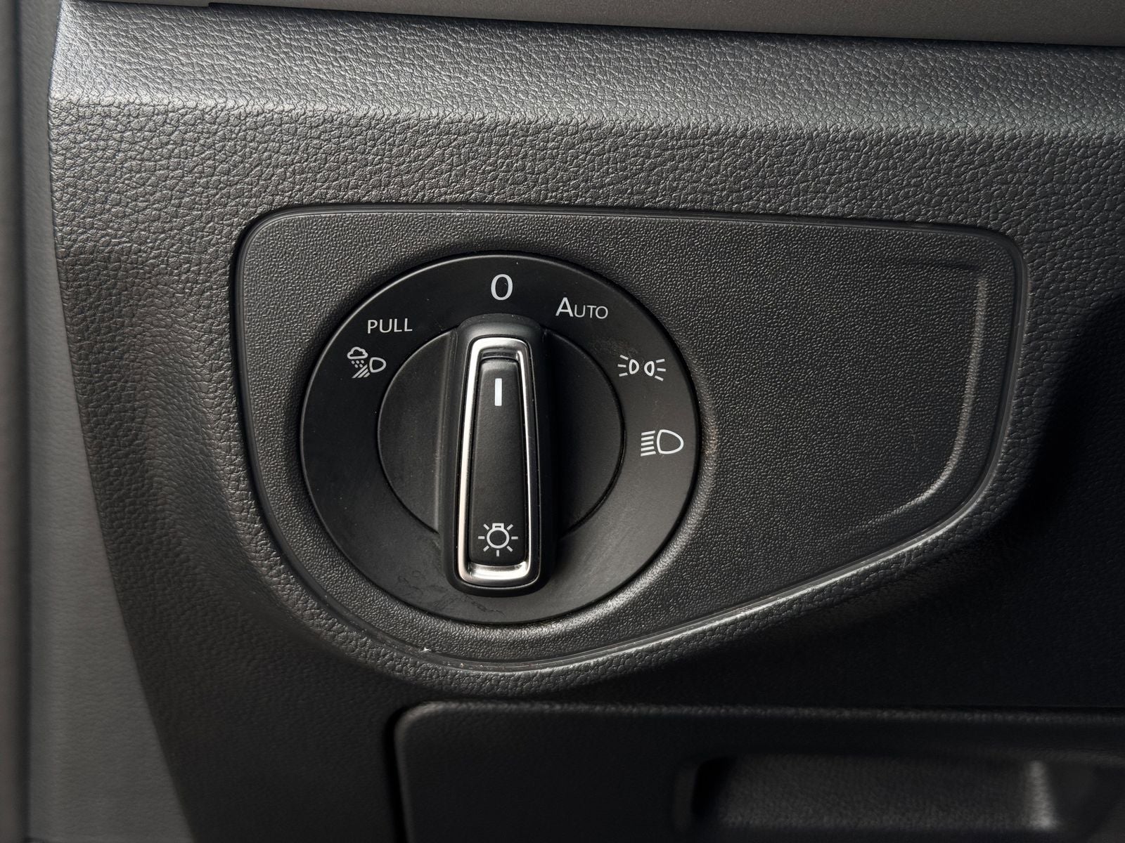 2021 Volkswagen Atlas 3.6L V6 SE w/Technology R-Line