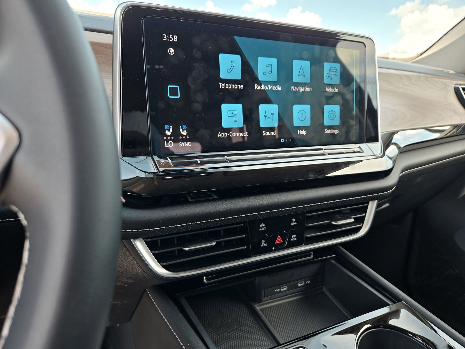 2024 Volkswagen Atlas 2.0T SE w/ Technology