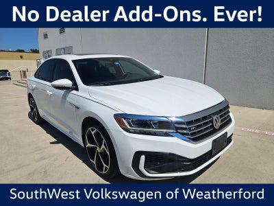 2022 Volkswagen Passat 2.0T R-Line