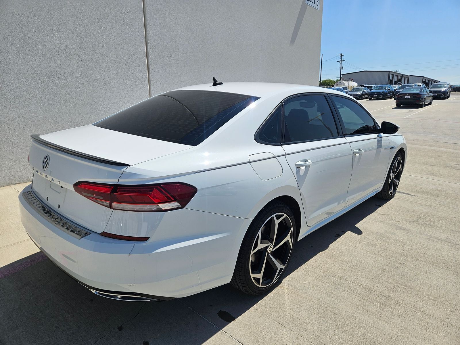2022 Volkswagen Passat 2.0T R-Line