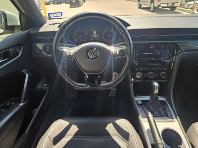 2022 Volkswagen Passat 2.0T R-Line