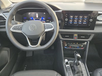 2026 Volkswagen Taos 1.5T SE Black