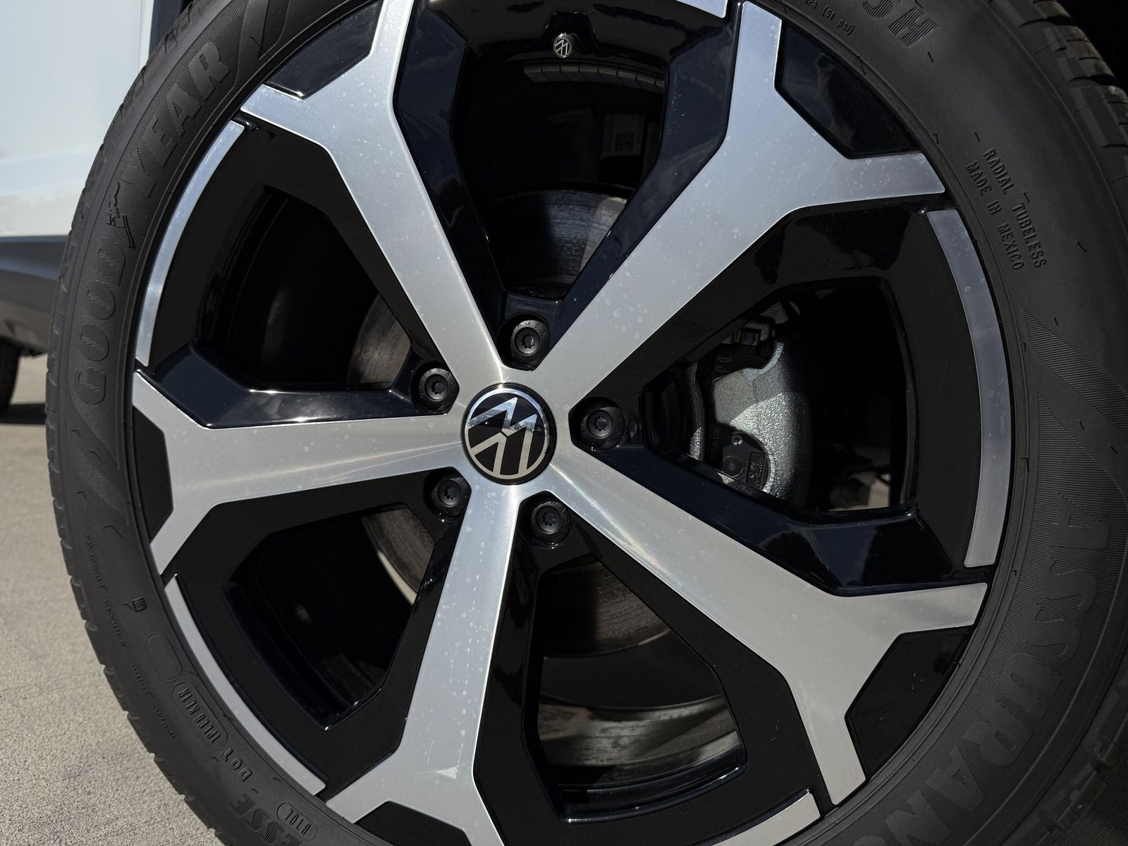 2026 Volkswagen Taos 1.5T SEL