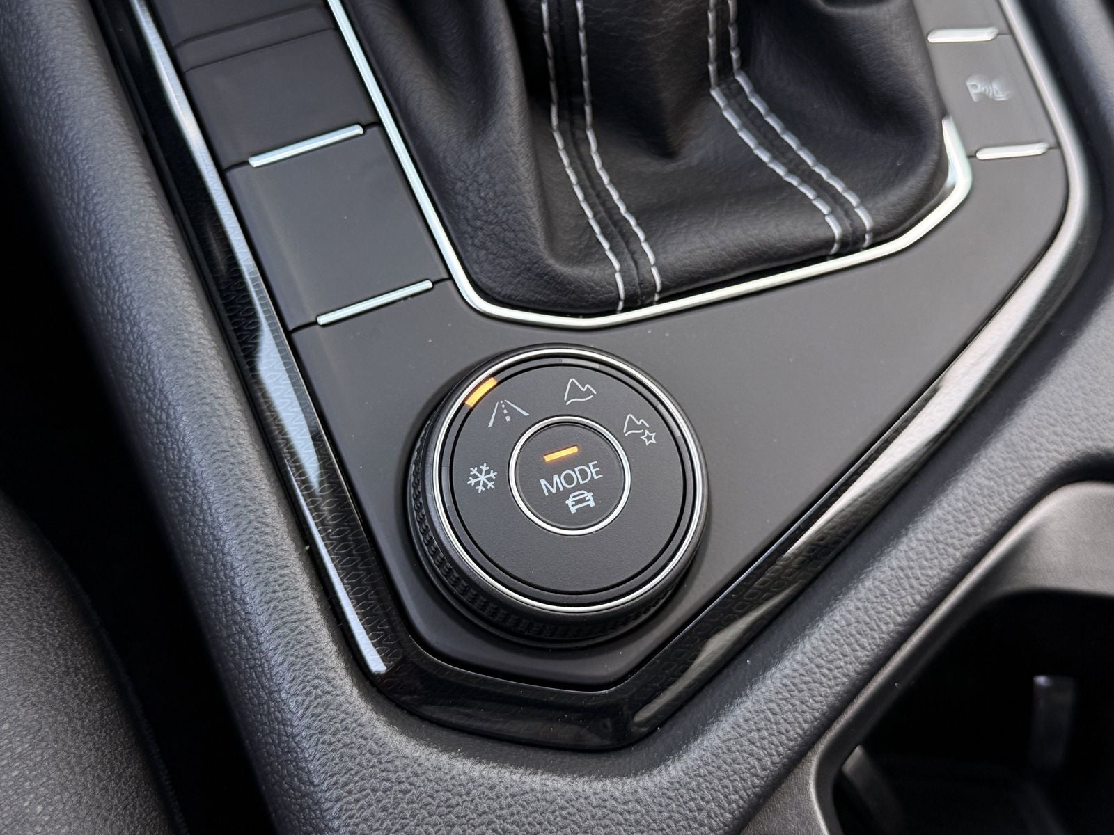 2026 Volkswagen Taos 1.5T SEL