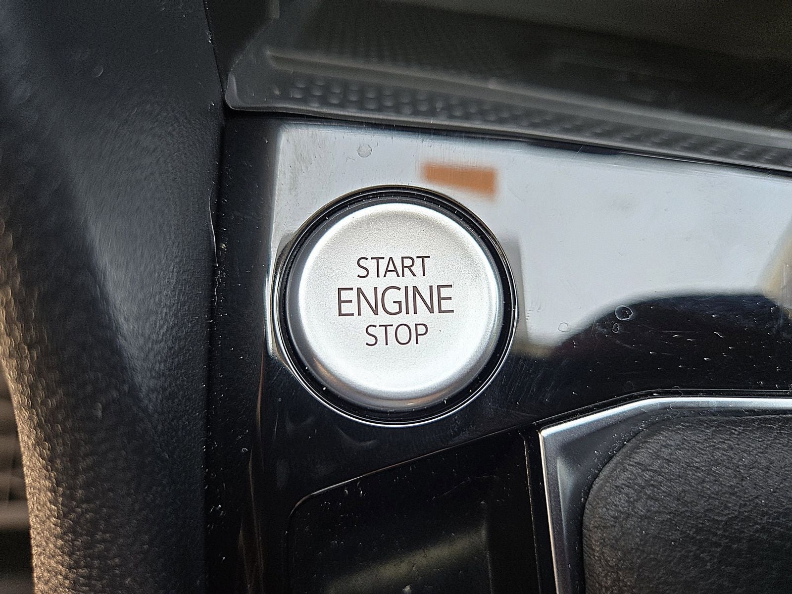 2024 Volkswagen Taos 1.5T SEL