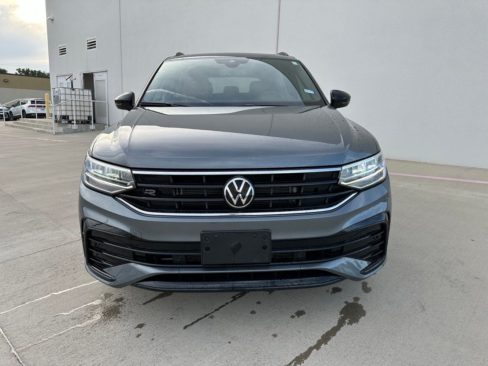 2024 Volkswagen Tiguan 2.0T SE R-Line Black
