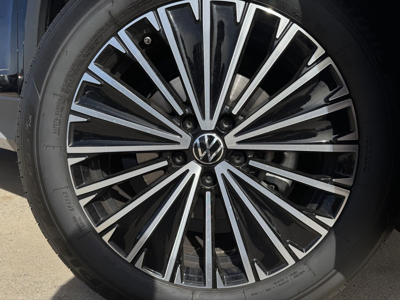 2025 Volkswagen Tiguan 2.0T S