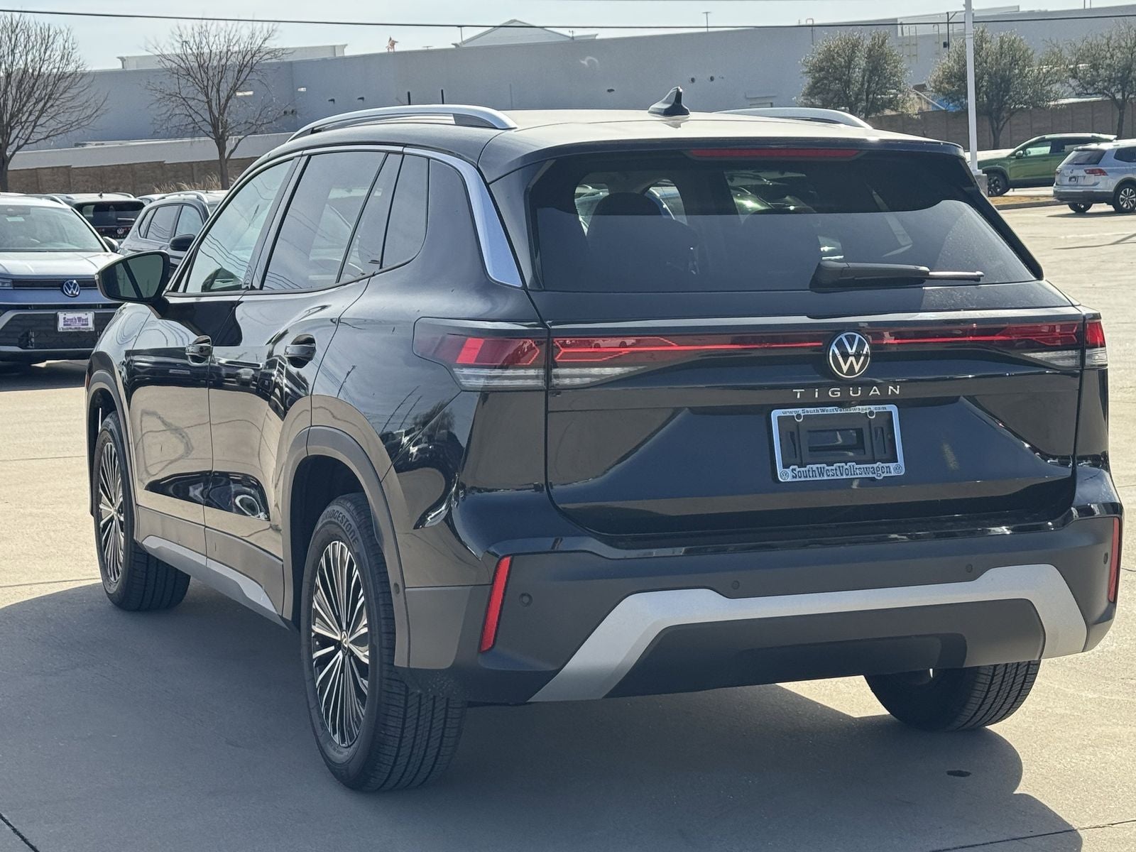 2025 Volkswagen Tiguan 2.0T S