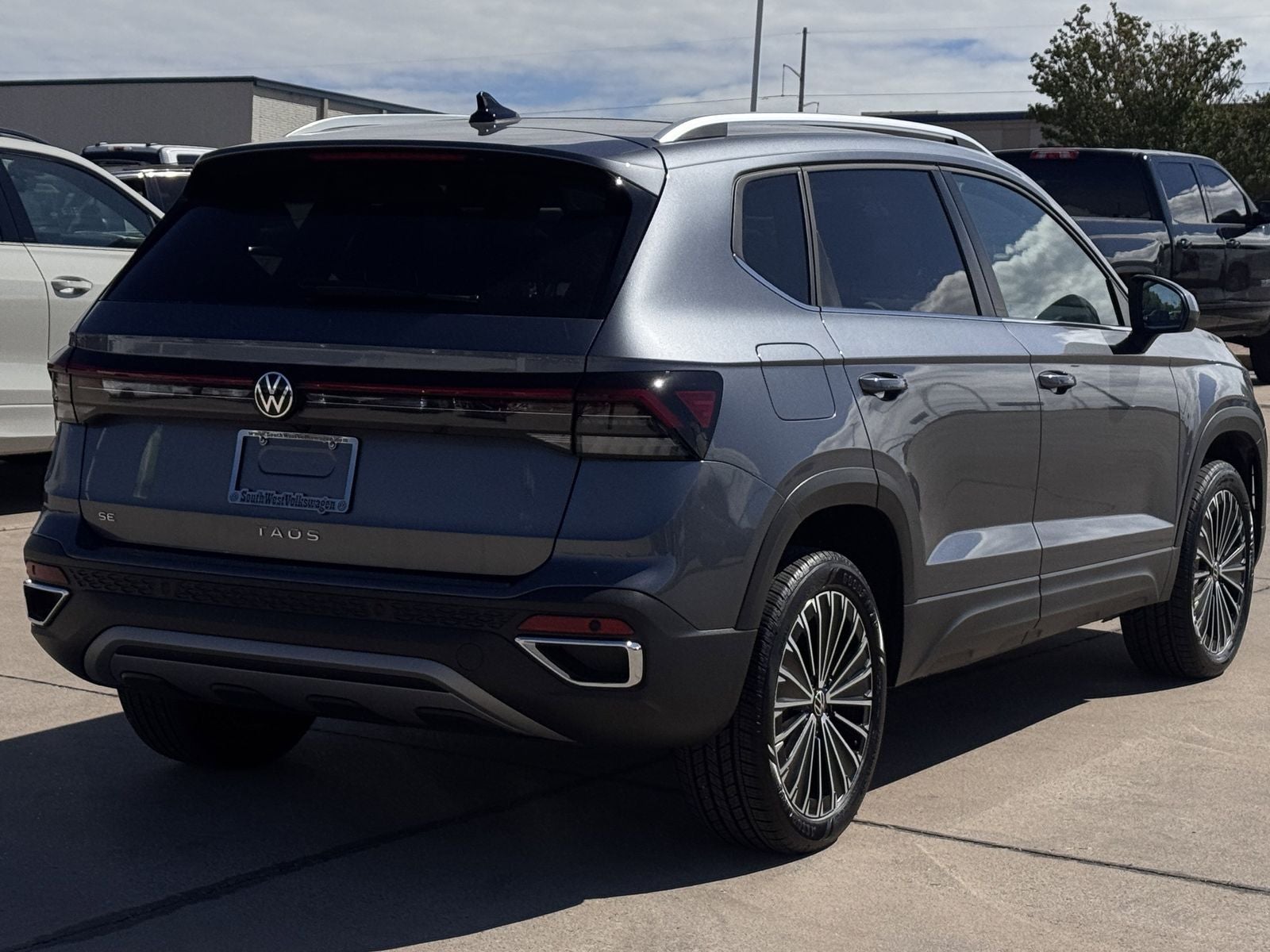 2025 Volkswagen Taos 1.5T SE