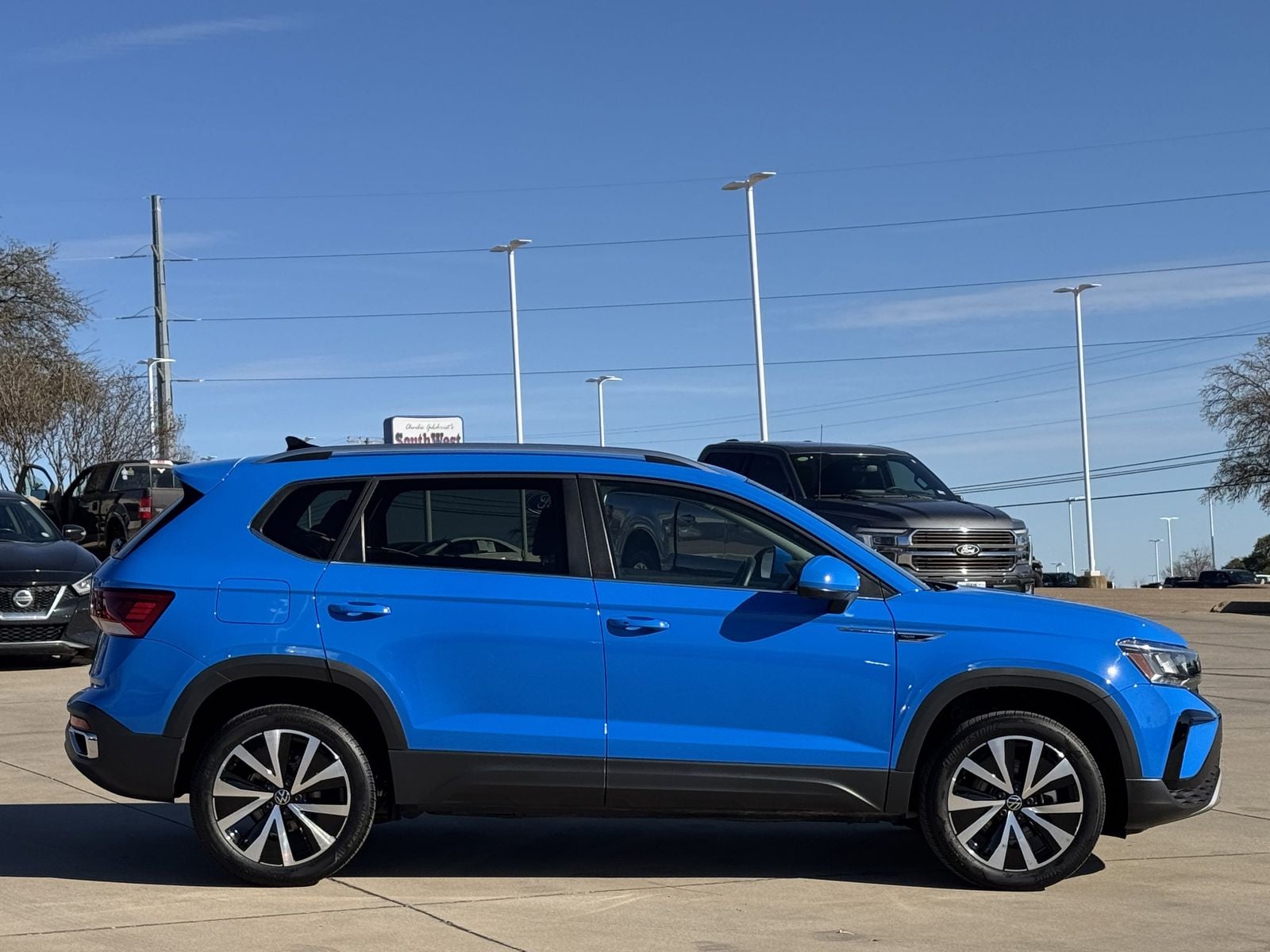 2024 Volkswagen Taos 1.5T SE