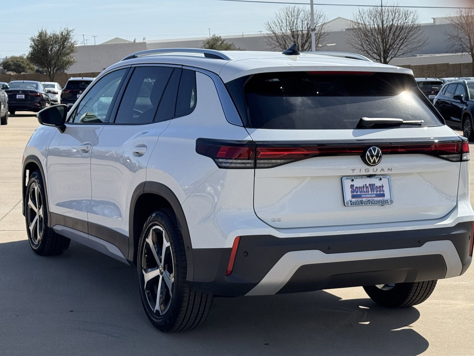 2026 Volkswagen Tiguan 2.0T SE