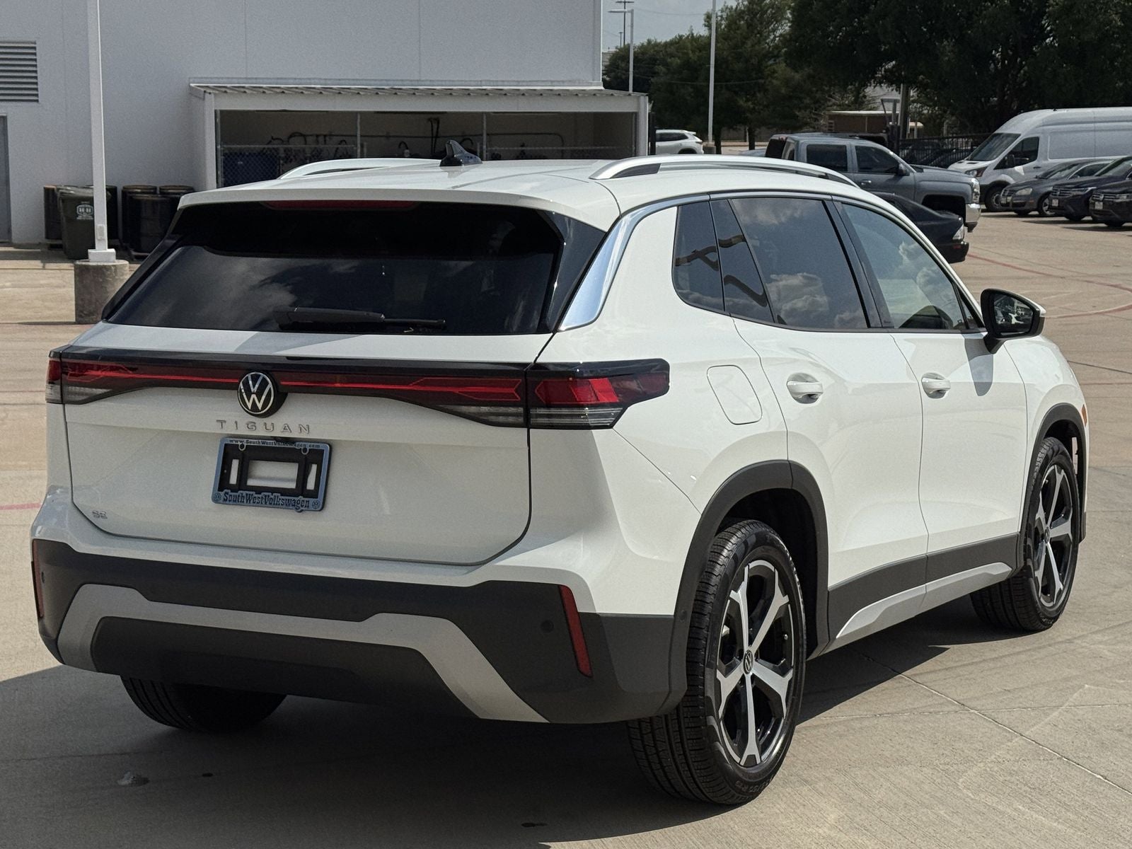 2026 Volkswagen Tiguan 2.0T SE
