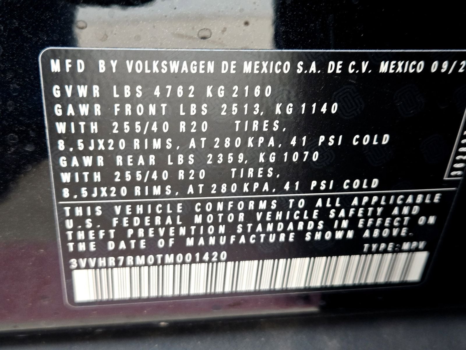 2026 Volkswagen Tiguan 2.0T SE R-Line Black