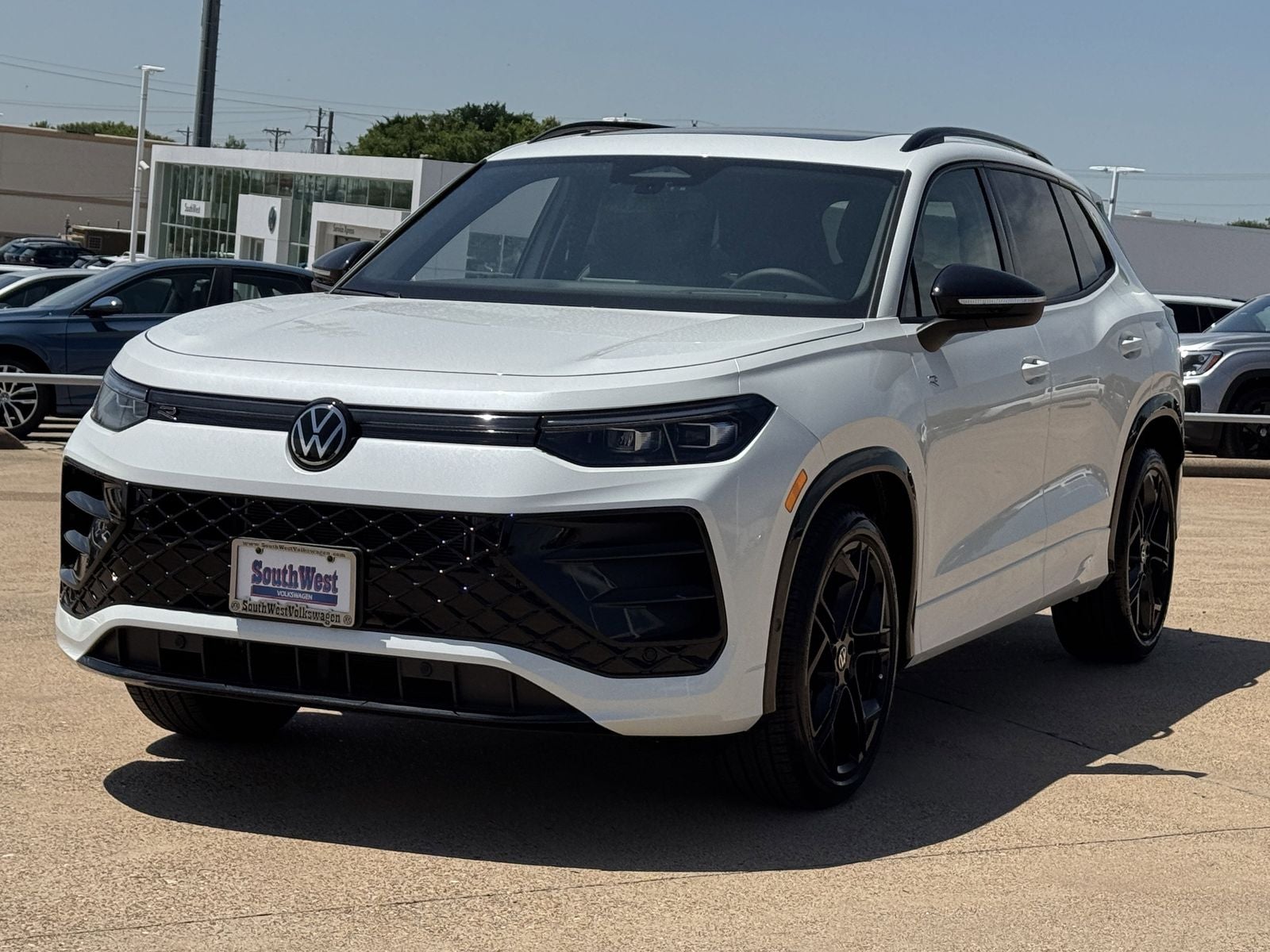 2026 Volkswagen Tiguan 2.0T SE R-Line Black