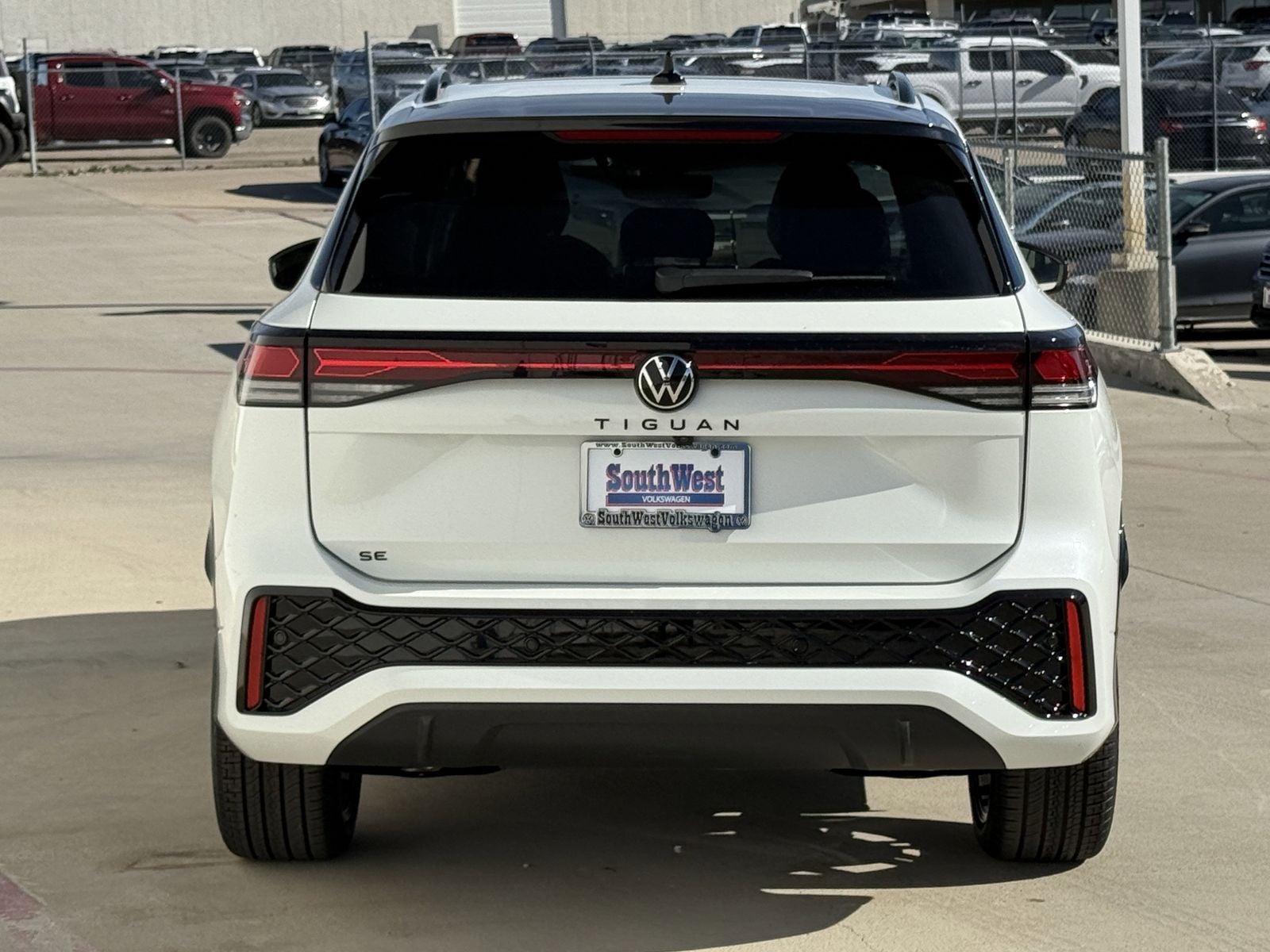 2026 Volkswagen Tiguan 2.0T SE R-Line Black